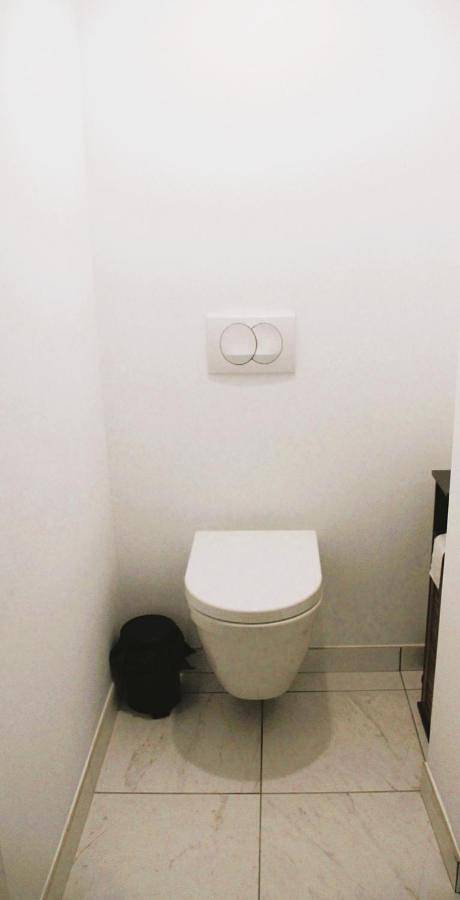 Gîte pour 3 personnes, avec terrasse et vue dans Plage De Roc H Kroum Roscoff - 2