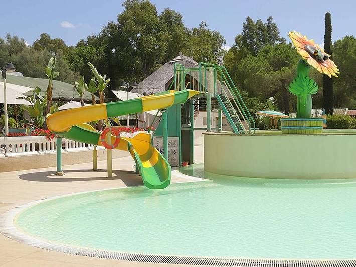 Camping voor 6 personen, with Terras and Kinderzwembad as well as Zwembad and Sauna in Bibbona