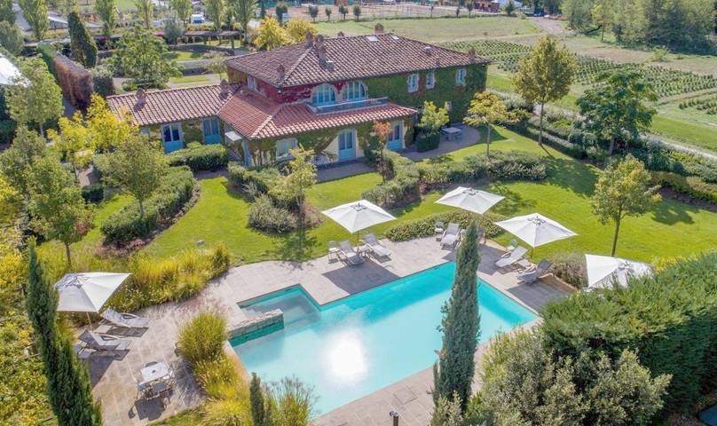 Loft per 4 persone, con Terrazza e Giardino nonché Piscina e Panorama ad Arezzo
