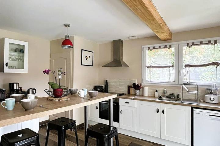 Gîte pour 8 personnes, avec jardin dans Caffiers - 2