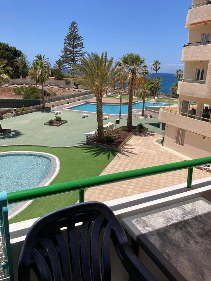 Ferienwohnung für 4 Personen, mit Pool und Ausblick sowie Terrasse, mit Haustier in Los Cristianos