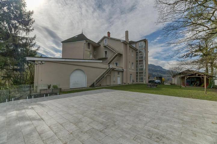 Location de vacances pour 18 personnes, avec jardin et piscine, animaux acceptés dans Arvillard - 3