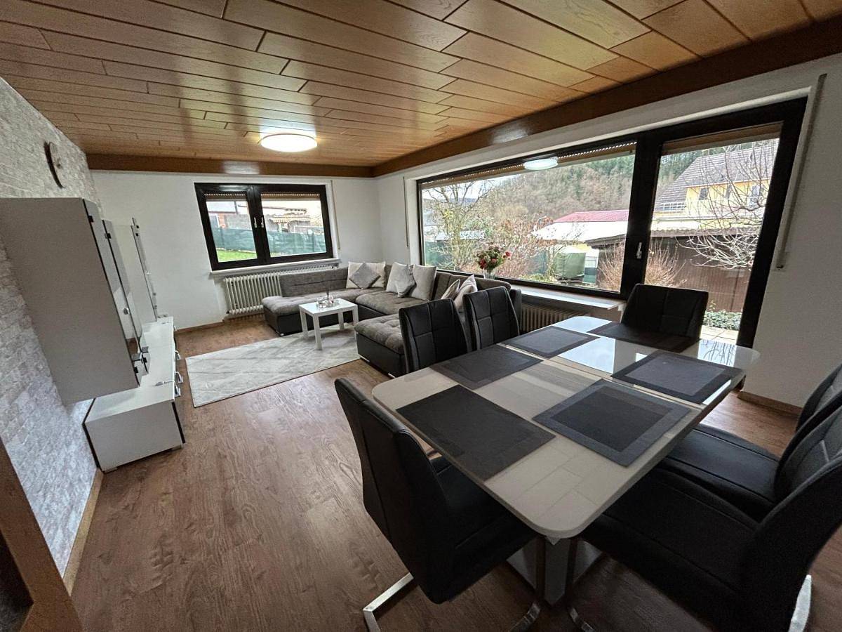 Ganze Wohnung, Apartment with Garden View in Wald-Michelbach, Bergstraße