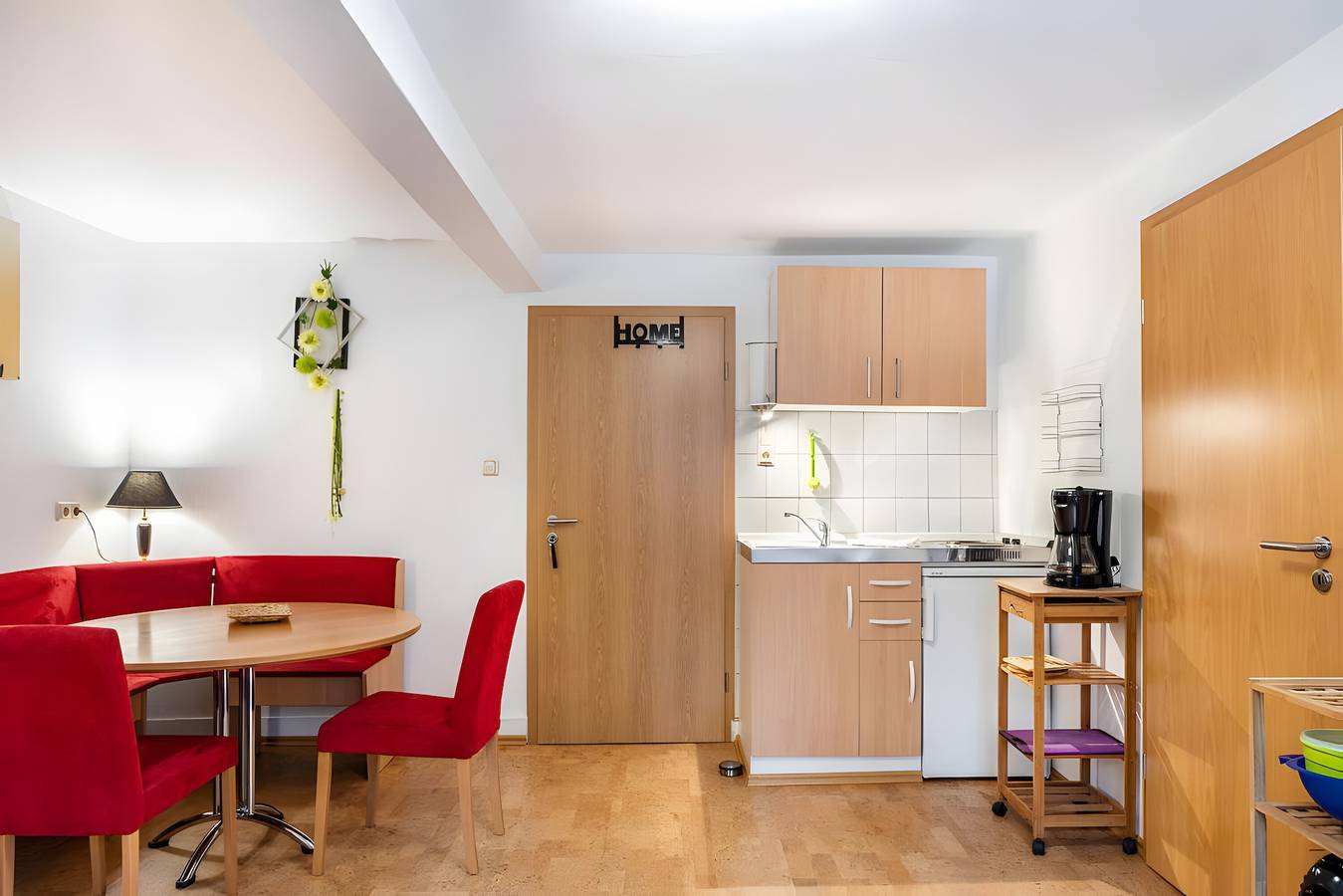 Ganze Wohnung, Ferienwohnung 'Haus Edith Fewo' mit Bergblick, Gemeinschaftsgarten und Wi-Fi in Gersfeld, Rhön-Hessen
