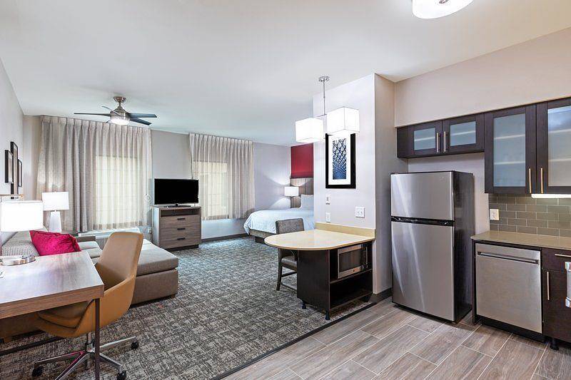 Staybridge Suites Iah Airport East in Houston, Condado de Harris