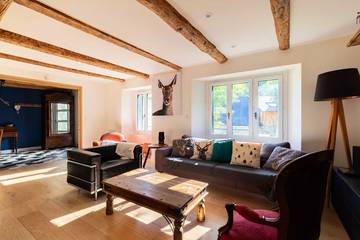 Location de vacances pour 12 personnes, avec vue et jardin à Adervielle-Pouchergues