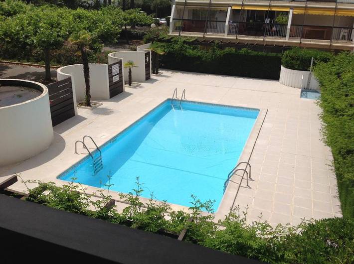Gîte pour 4 personnes, avec vue ainsi que balcon et piscine dans Port Gregau