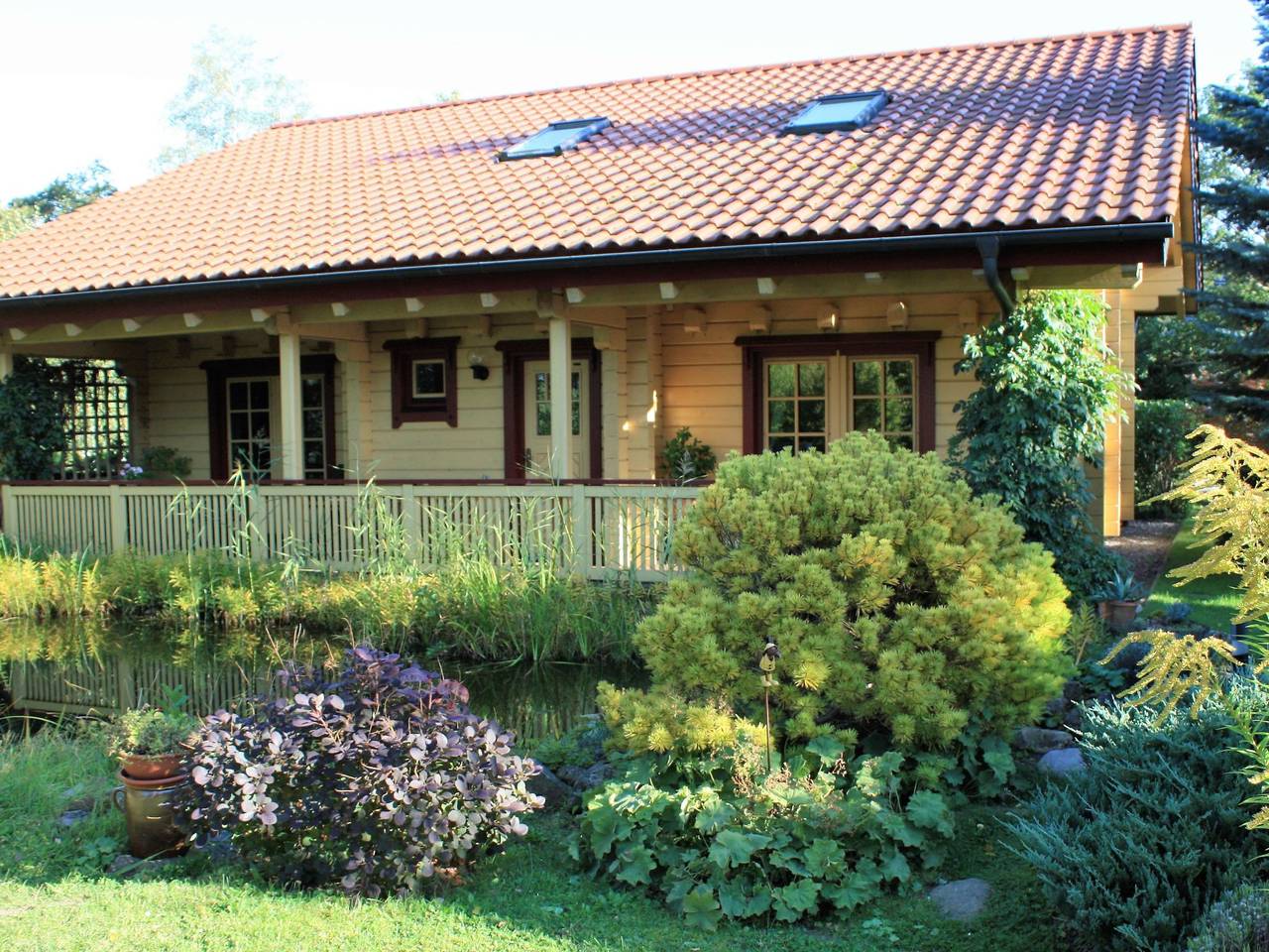 Ganze Wohnung, Gemütliches Blockhaus in Waldrandlage mit Sauna in Drübeck, Ilsenburg