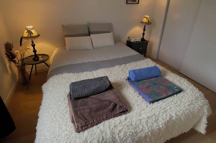Gîte pour 6 personnes, avec piscine ainsi que terrasse et jardin, animaux acceptés à La Rivière-Saint-Sauveur - 2