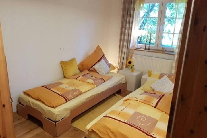 Gîte pour 4 personnes, avec terrasse à Overath - 3