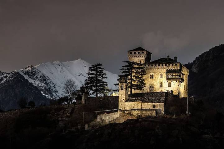 Château pour 14 personnes, avec jardin en Italie