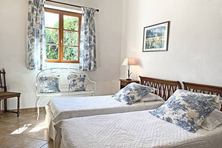 Location de vacances pour 6 personnes, avec jardin et piscine à Nizas - 3