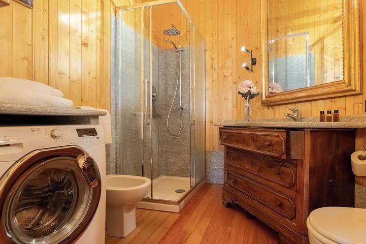 Ganze Wohnung, The Aimone - Historic Alpine Retreat in Cervinia, Valtournenche