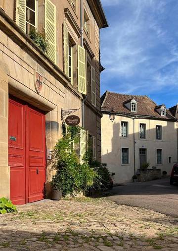 Chambre d’hôte pour 2 personnes, avec jardin, animaux acceptés à Autun