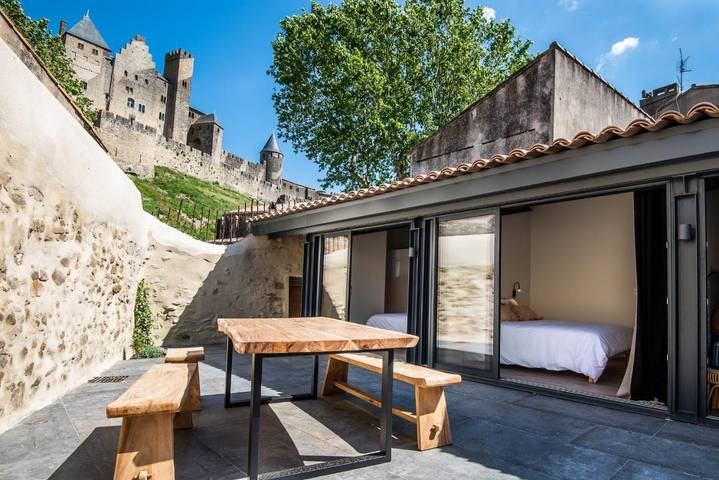 Gîte pour 6 personnes, avec vue et jardin dans Cite Medievale
