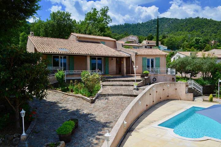 Maison de vacances pour 6 personnes, avec Balcon et Jardin à La Celle (Var)