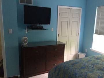 Vacation Home for 12 Guests in Masthope, Pocono Mountains, Picture 4