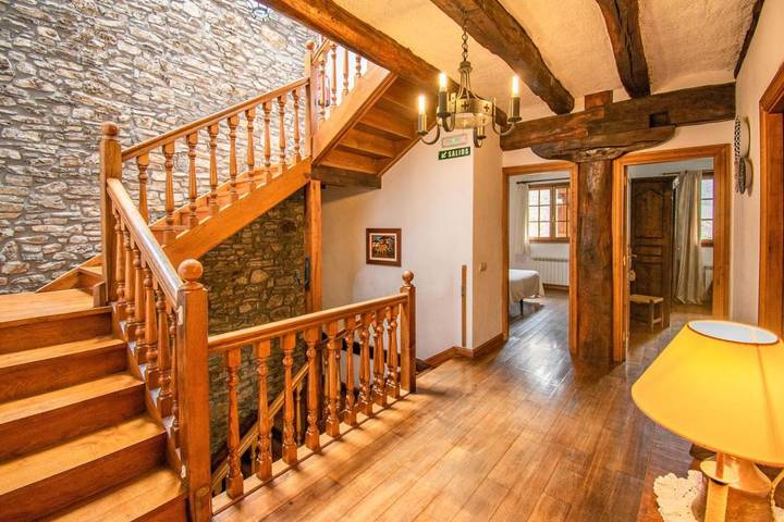 Casa rural con piscina para 12 personas, con Balcón y Terraza además de Jardín y Piscina en Navarra - 4