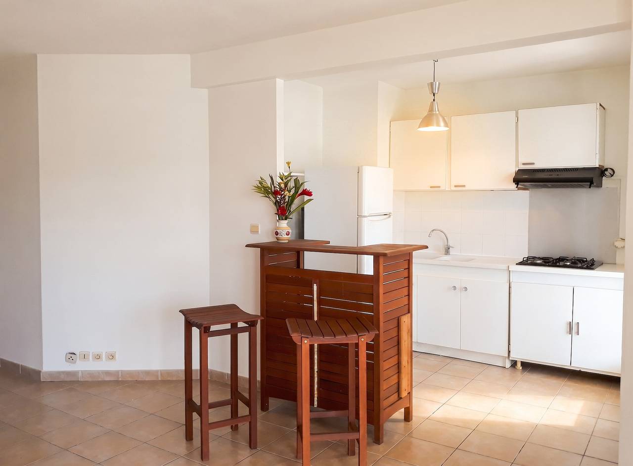 Appartement entier, Appartement lumineux aux Abymes, 56 m², terrasse et parking in Les Abymes, Guadeloupe