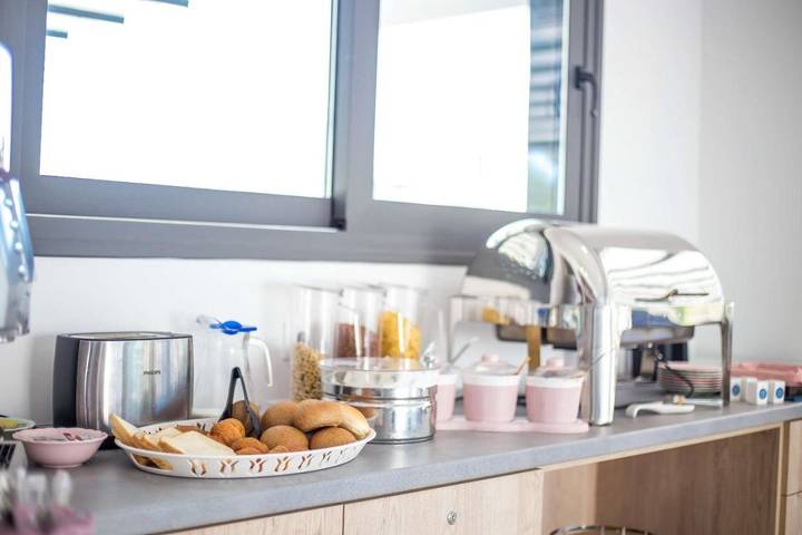 Hôtel pour 2 personnes, avec jardin ainsi que vue et piscine à Faliráki - 3