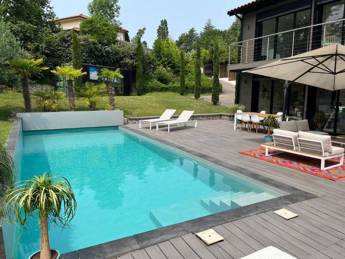 Location de vacances pour 10 personnes, avec jardin ainsi que piscine et jacuzzi à Chaponost - 3