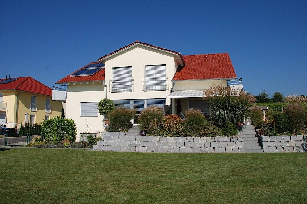 Ganze Wohnung, Bellevue \"Hagnau\" mit Blick auf Bodensee und Alpen in Stetten, Region Bodensee-Oberschwaben