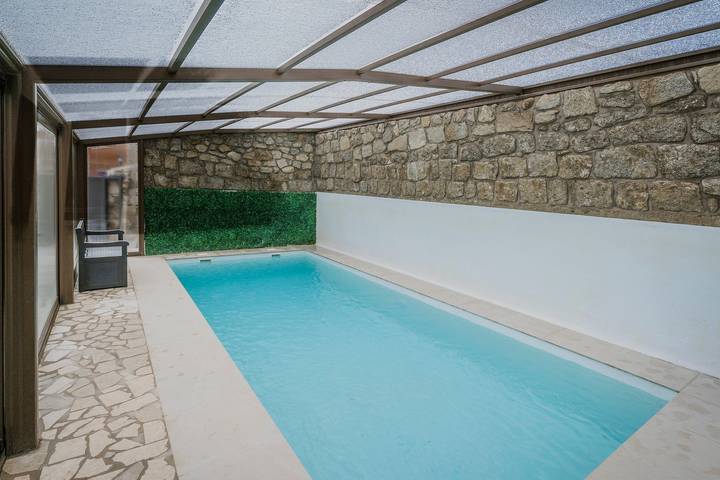 Chalet para 23 personas, con Balcón además de Jardín y Vistas al lago en Sierra de Guadarrama