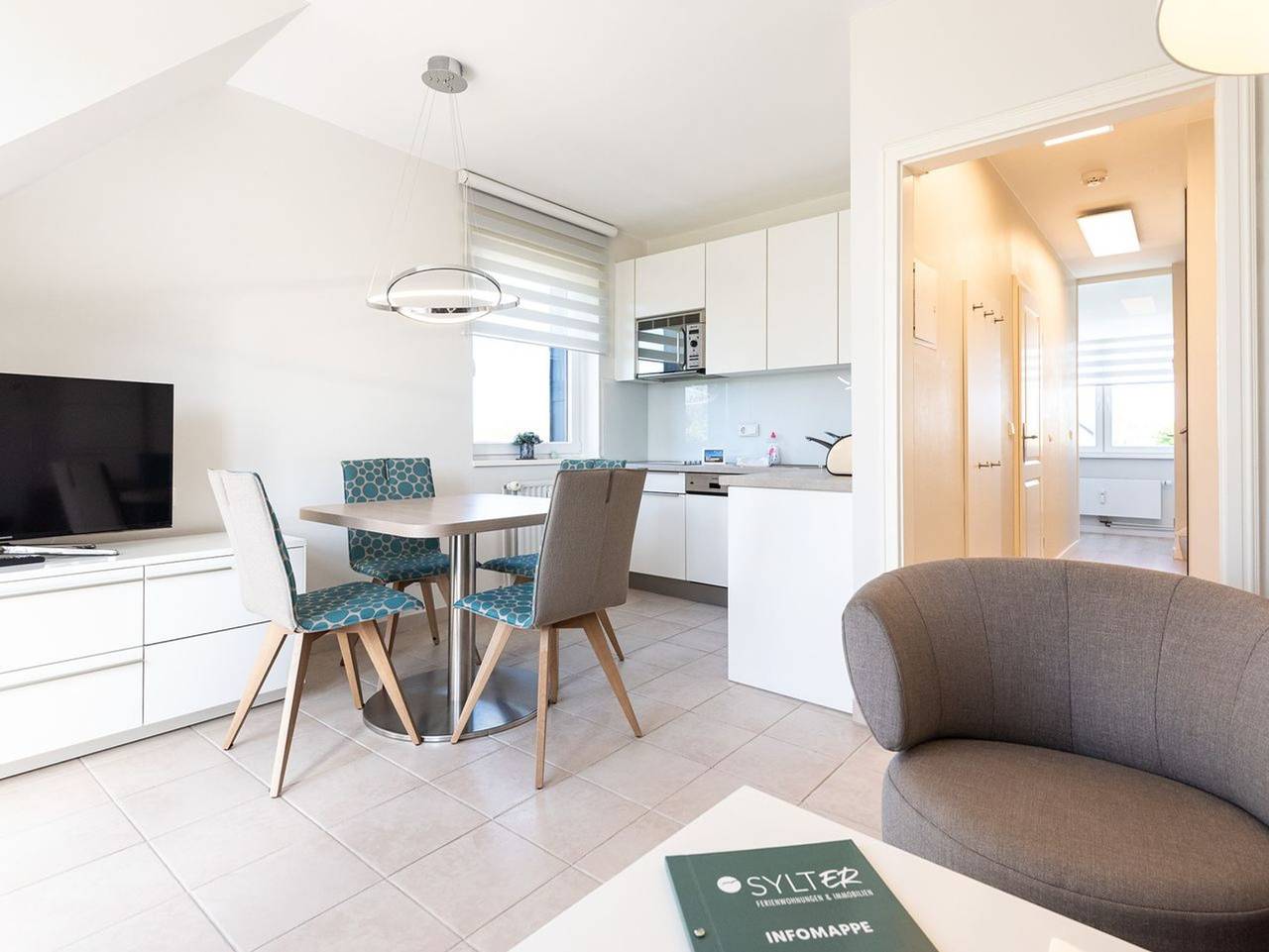 Ganze Ferienwohnung, Domizil Strandläufer - Lichtdurchflutete 3-Zimmerwohnung mit ca. 68 m², für bis zu 4 Personen in Wenningstedt, Sylt