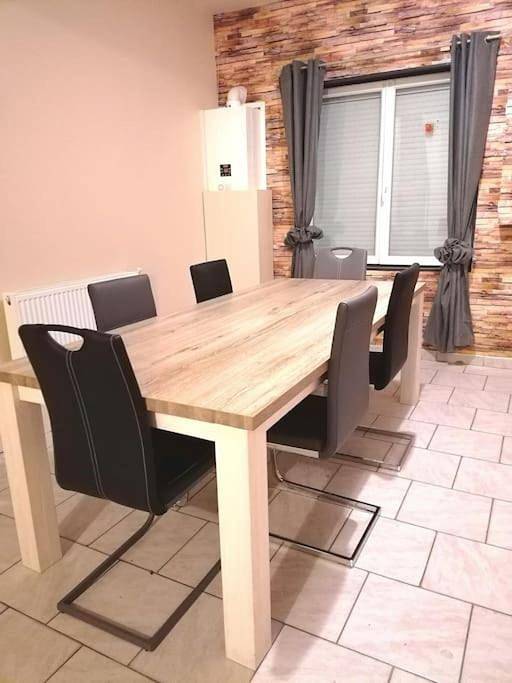 Location de vacances pour 6 personnes, avec jardin à Lillers - 2