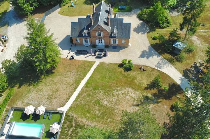 Château pour 15 personnes, avec Jardin