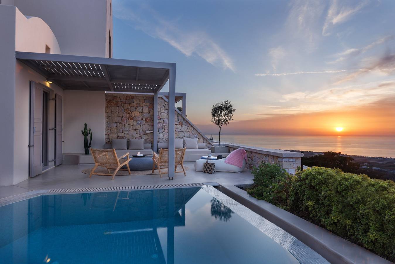 Villa for 10 Guests in Santorini, Cyclades