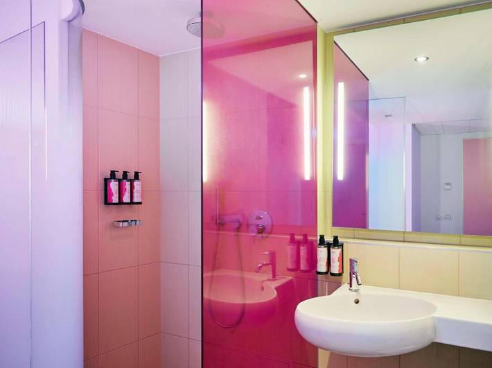 Hotel für 2 Personen, mit Terrasse und Sauna in Berliner Mauer - 4