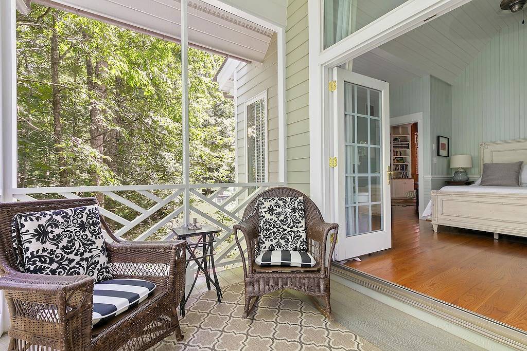 2 Schlafzimmer, 1. 5 Bäder, bietet Platz für bis zu 4 Personen in Albemarle County