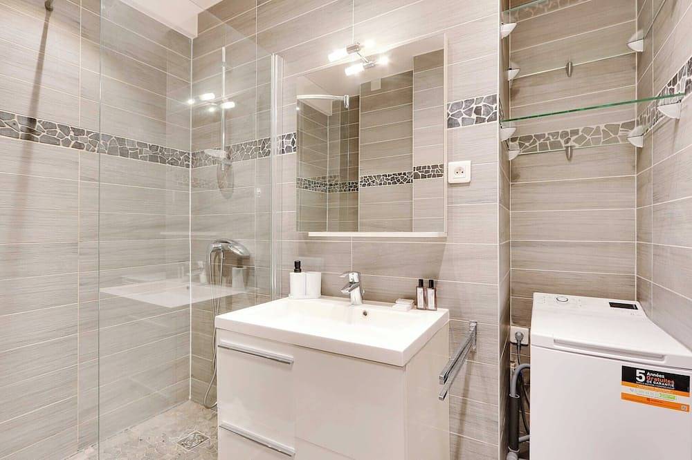 Ganze Wohnung, Gemütliche Wohnung mit Garten -Neuilly-sur-Seine in Neuilly-sur-Seine, Hauts-de-Seine