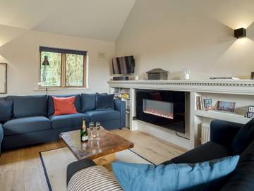 Log Cabin for 6 People in Stretton on Fosse, The Cotswolds, Photo 1
