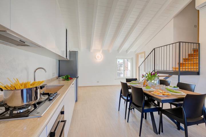 Apartamento entero, Peschiera Lake View + Parking in San Benedetto (Peschiera del Garda), Peschiera del Garda