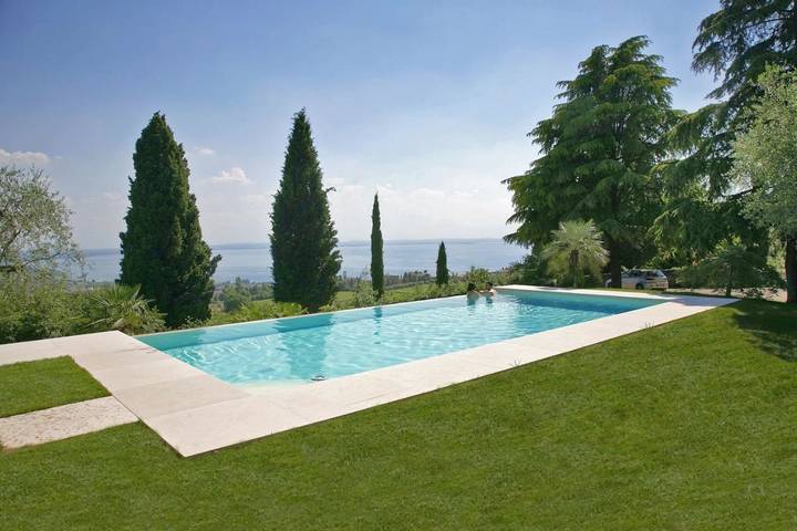 B&B für 2 Personen, mit Whirlpool und Pool sowie Terrasse und Garten am Gardasee - 2