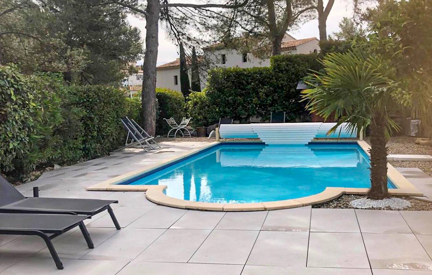 Encantador apartamento de 2 dormitorios con piscina cerca del lago de Pont Royal in Mallemort, Region de Arles