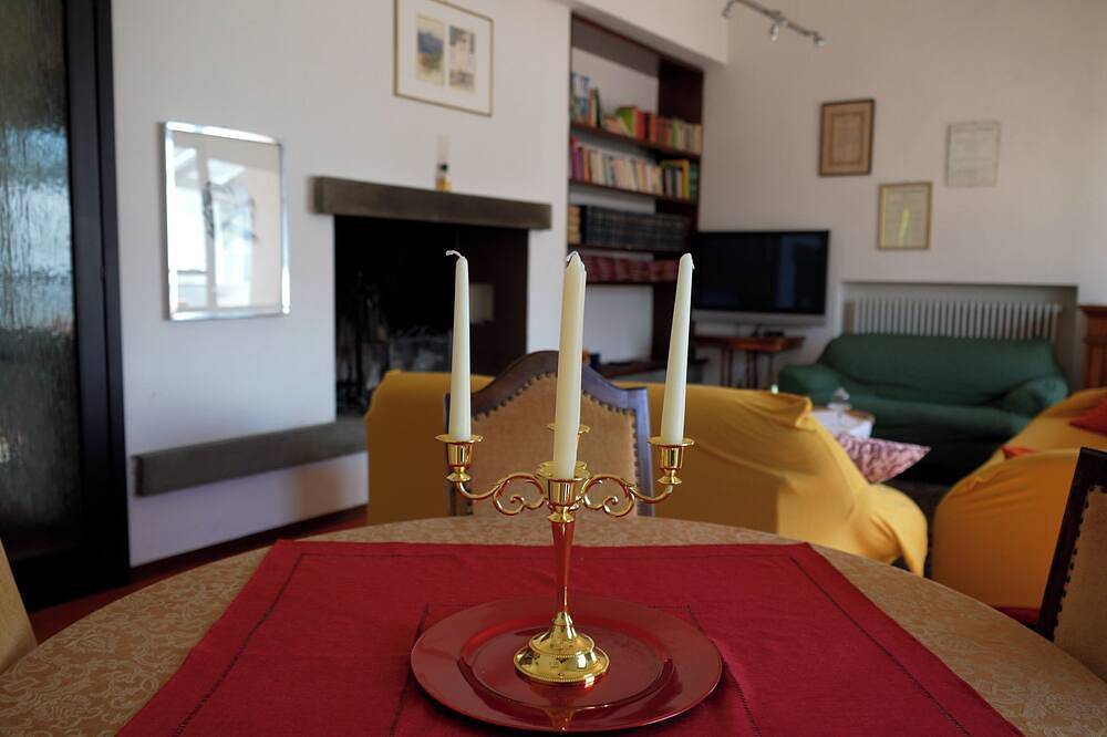 Villa Diego - B&B surrounded by greenery, a stone's throw from the center in Sant'Anna (Sondrio), Sondrio