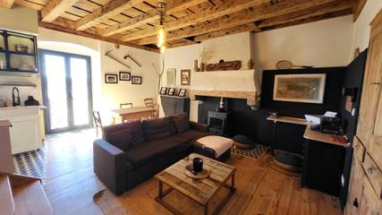 Location de vacances pour 6 personnes, avec vue et terrasse à Dorres