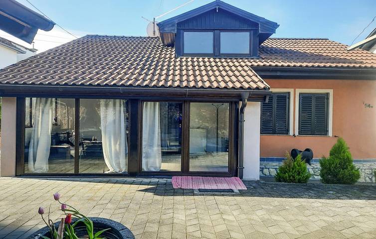 Ferienhaus für 10 Personen, mit Whirlpool und Pool - 1