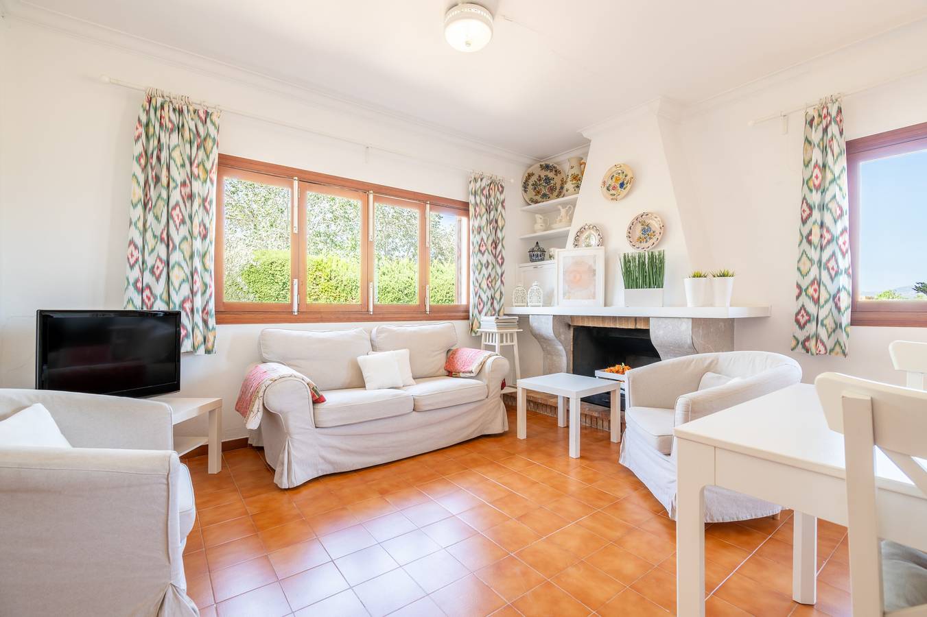Holiday Home "Es Viola" with Mountain Views, Pool, Wi-Fi, Garden and Terrace in Santa Eugènia, Majorca Center