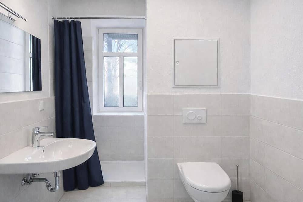 Ganze Wohnung, Zentral | Balkon | Smart-Tv | Waschmaschine in Gera, Ostthüringen
