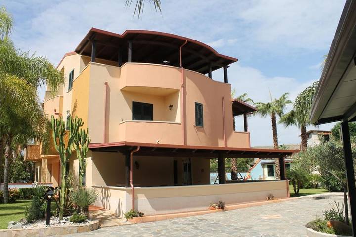 Location de vacances pour 2 personnes, avec jardin et vue à Reggio de Calabre - 3