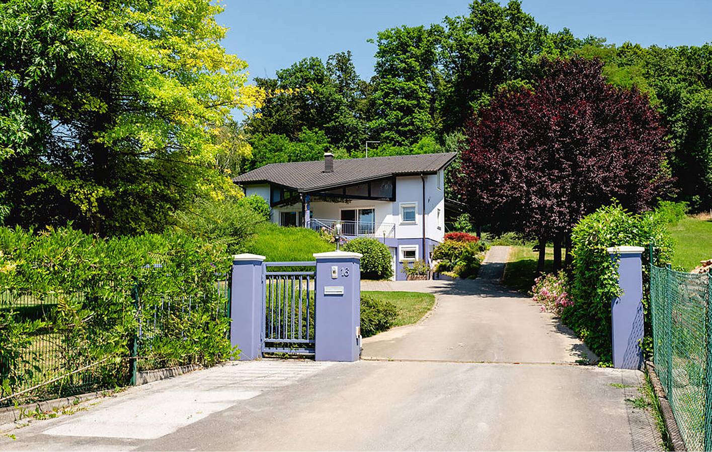 Schickes Apartment mit einem Schlafzimmer, Pool und WLAN, 400 m vom Zentrum von Pregrada entfernt in Krapina-Zagorje
