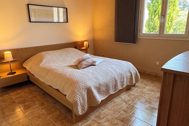 Location de vacances pour 8 personnes, avec jardin, animaux acceptés à Saint-Alban-Auriolles - 2