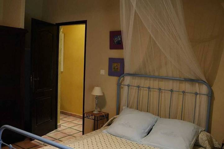 Gîte pour 3 personnes, avec piscine et jardin dans Albaron - 3