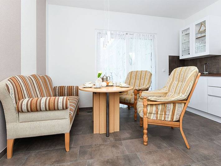 Ferienwohnung für 4 Personen, mit Garten in Bensersiel - 2