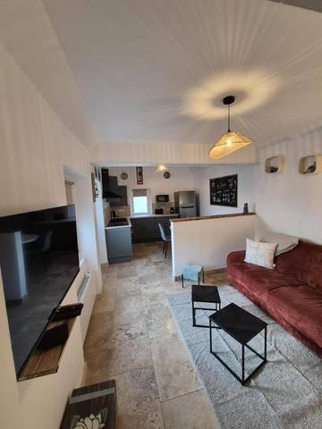 Location de vacances pour 4 personnes, avec terrasse et jardin à Senonches