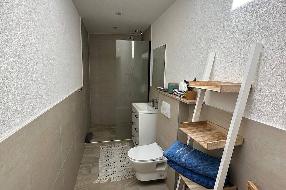 Ganze Wohnung, Moderne 2-Zimmer Ferienwohnung mit Garten in zentraler Lage in Selb in Selb, Oberfranken